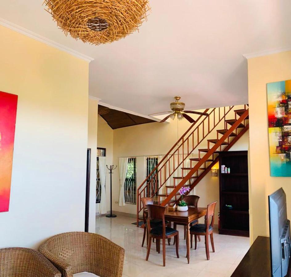 Ungasan Giri'S Villa Jimbaran מראה חיצוני תמונה